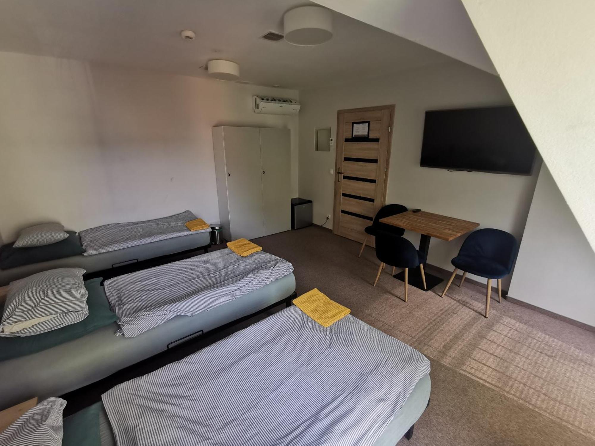 Bemma Apart Hostel Вроцлав Екстер'єр фото