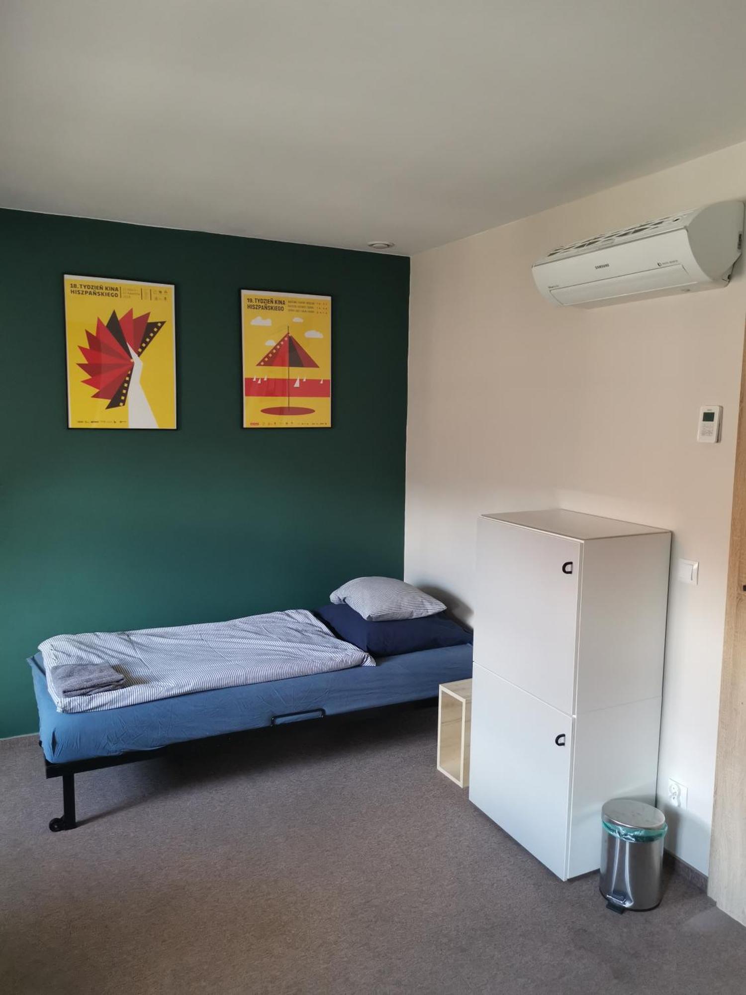Bemma Apart Hostel Вроцлав Екстер'єр фото